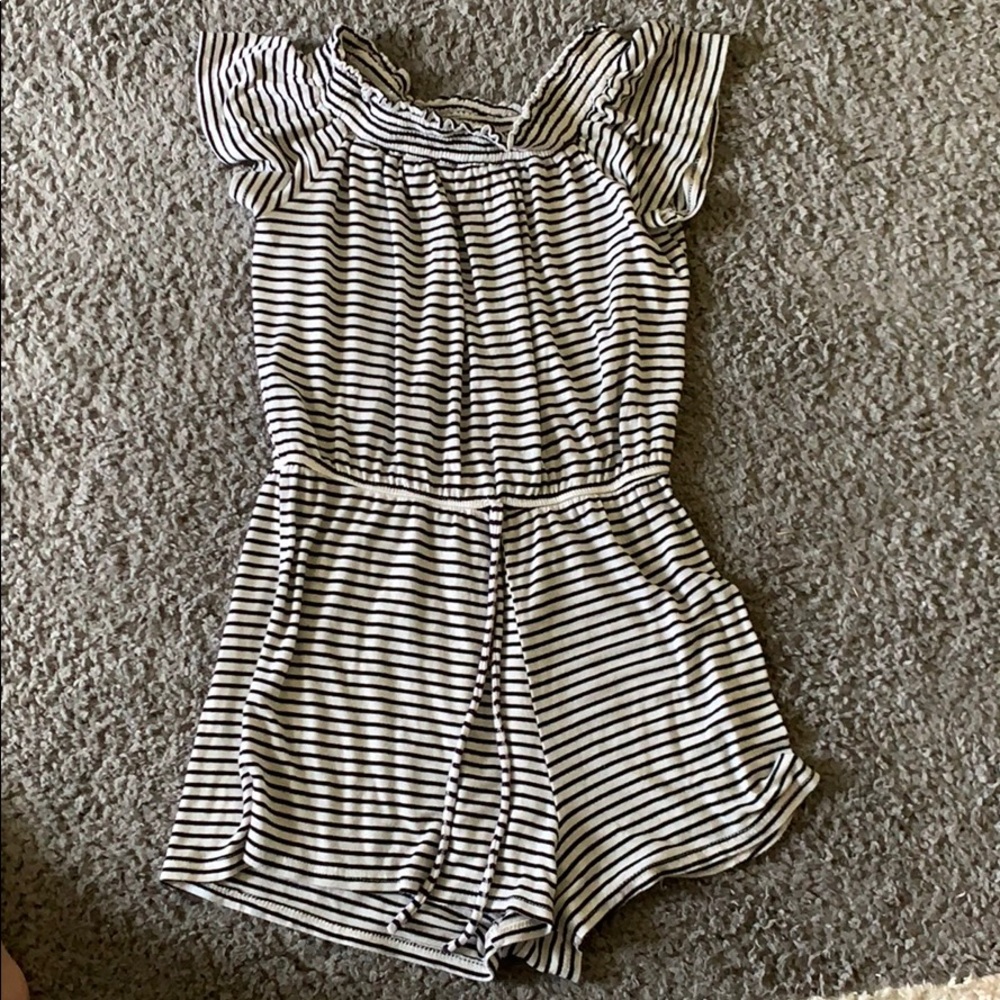 striped black and white rhomper